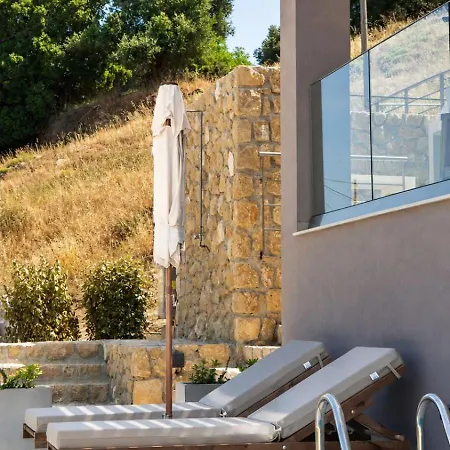 Casa Ma - Contemporary Living Helmáta