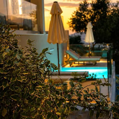 Villa Casa Ma - Contemporary Living Helmáta